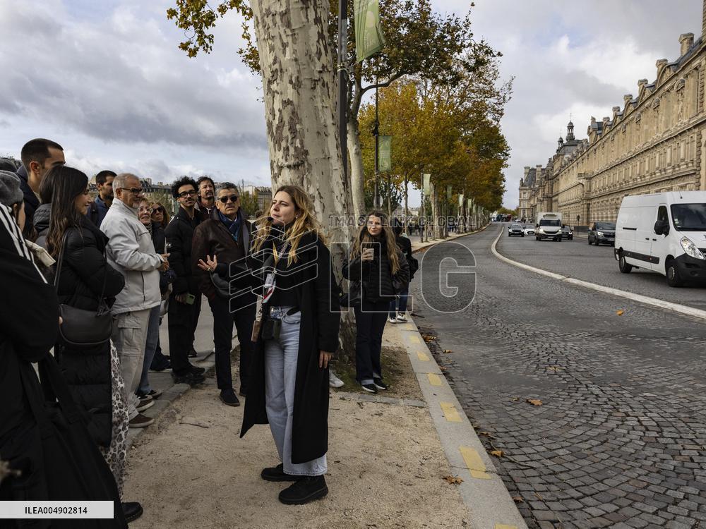 Atmosphere Around Louvres Museum Following Robbery - Paris