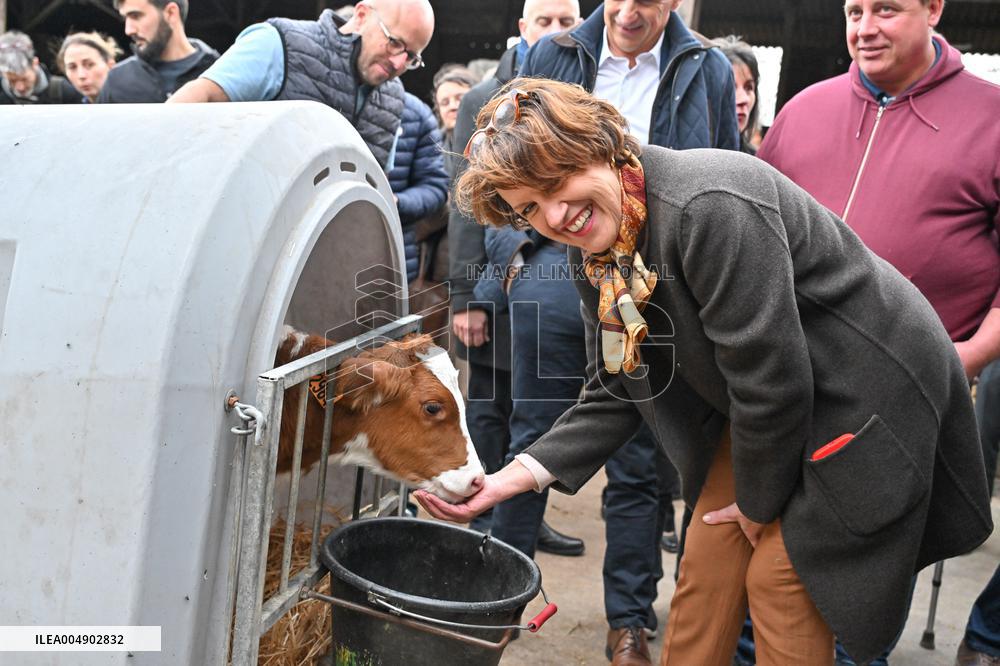 Annie Genevard Visits the Rhone Region - France