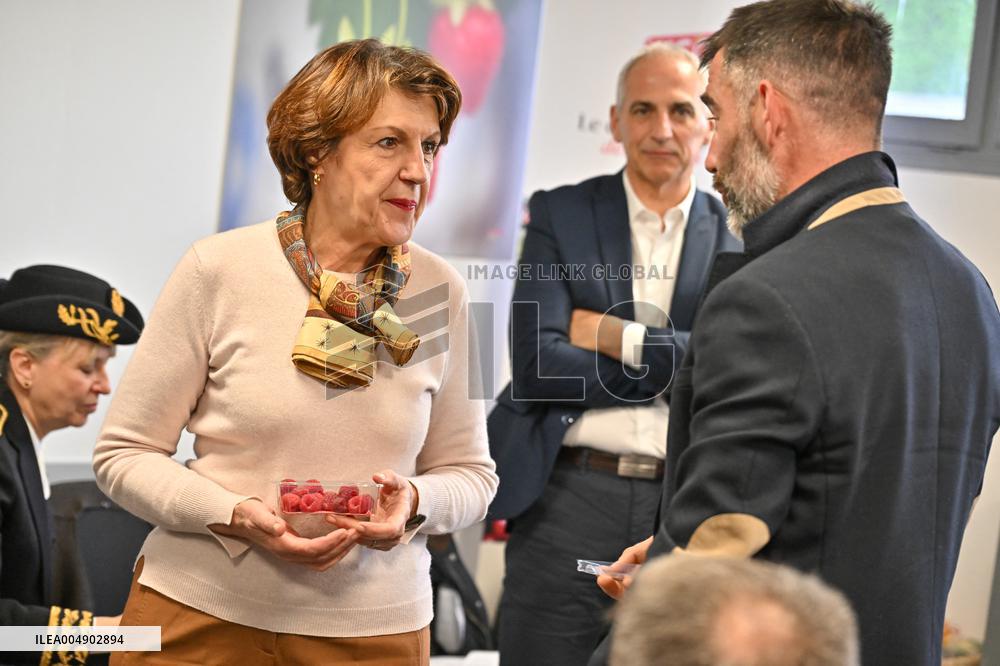 Annie Genevard Visits the Rhone Region - France