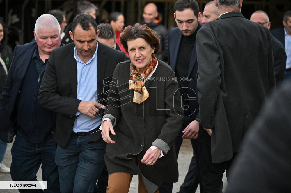 Annie Genevard Visits the Rhone Region - France