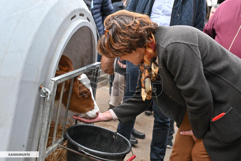 Annie Genevard Visits the Rhone Region - France