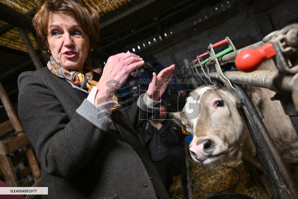 Annie Genevard Visits the Rhone Region - France