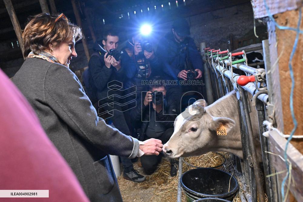 Annie Genevard Visits the Rhone Region - France