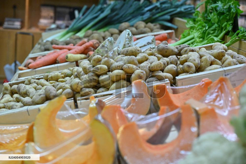 Annie Genevard Visits the Rhone Region - France