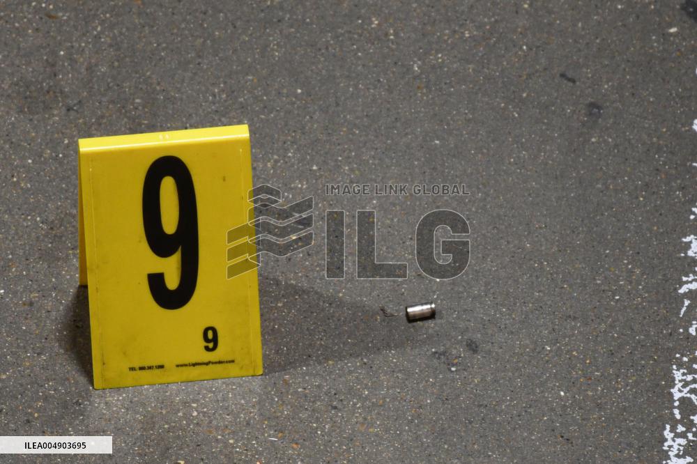 Illustrations Following Police Man Shooting Man Armed With Knife At Montparnasse Train Station - Paris