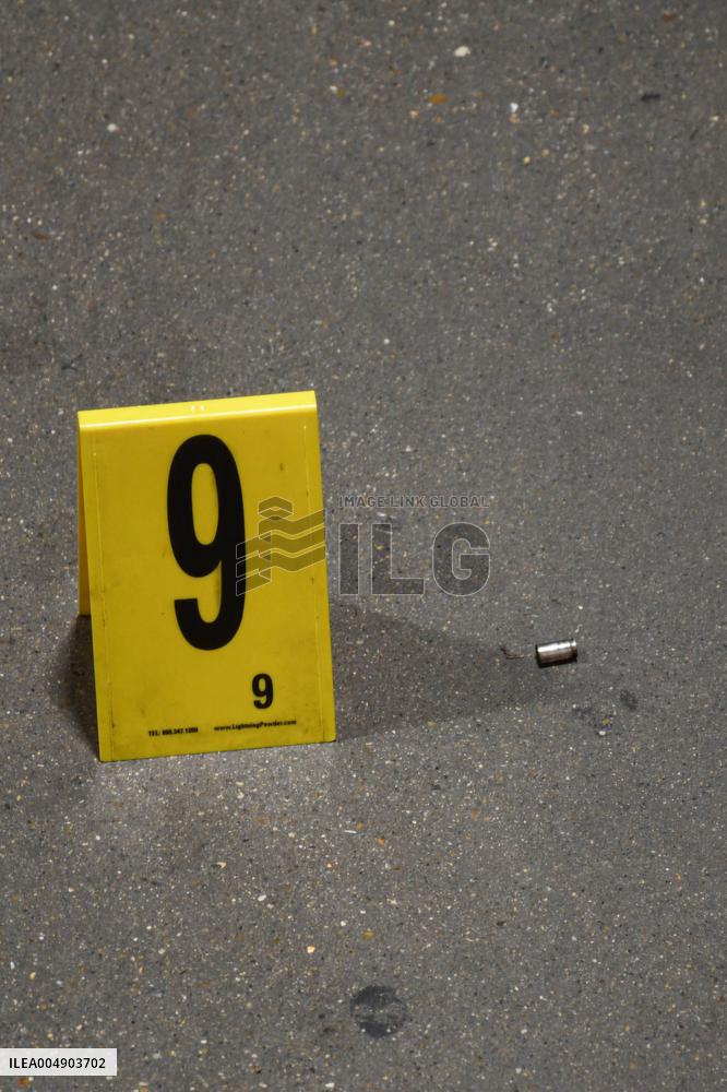 Illustrations Following Police Man Shooting Man Armed With Knife At Montparnasse Train Station - Paris