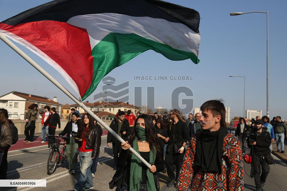 No Meloni Day demonstration - Bologna