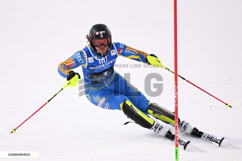 Alppihiihto: Maailmancupin kilpailut (-16.11.)