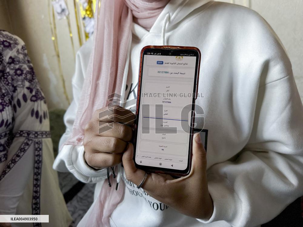 Gaza Student Celebrates Graduation