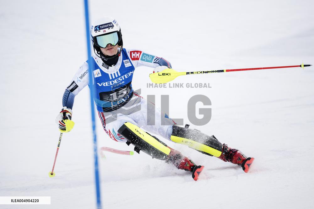 Alppihiihto: Maailmancupin kilpailut (-16.11.)