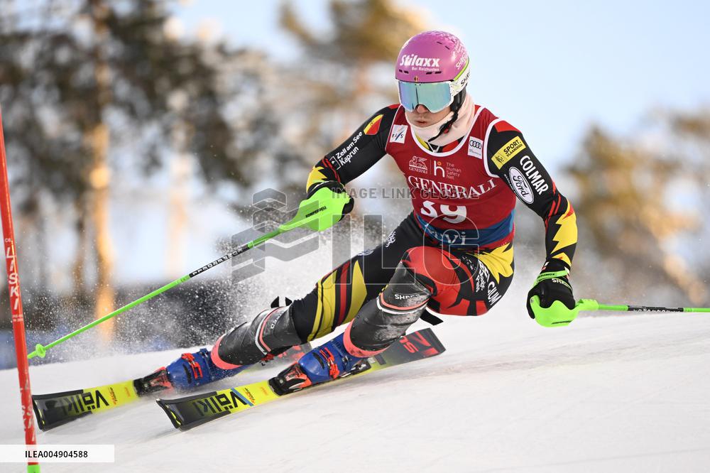 Alppihiihto: Maailmancupin kilpailut (-16.11.)