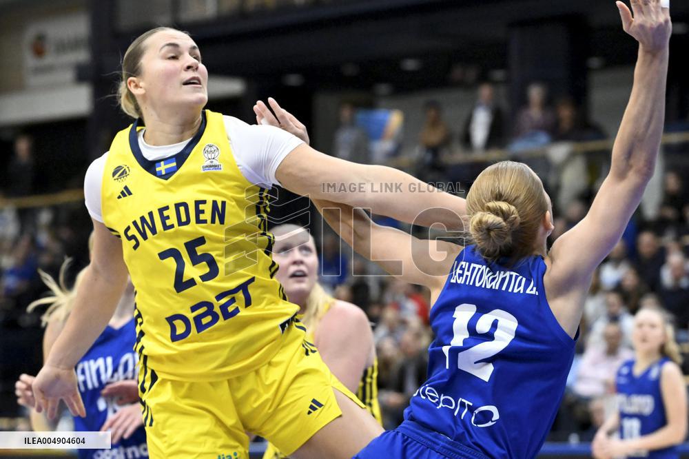 Koripallo: Suomi avaa kotipelinsä naisten EM-karsinnassa Vantaalla Ruotsia vastaan