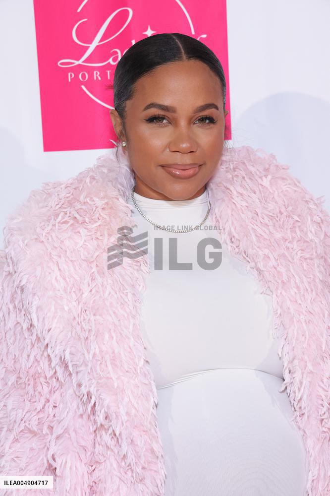 The Ladies of Porter Ranch x Glamlite Holiday Party - US