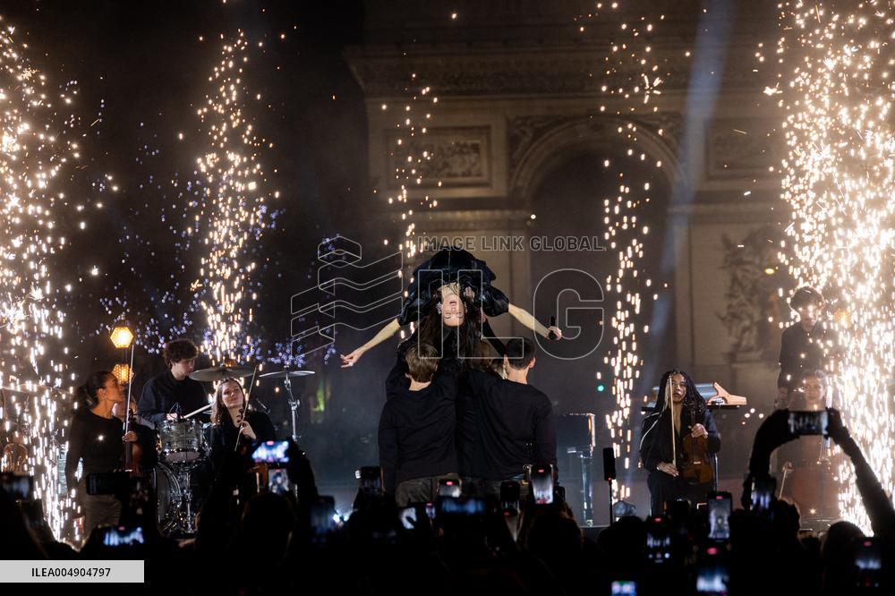 Champs Elysees Launches Christmas Lights NB