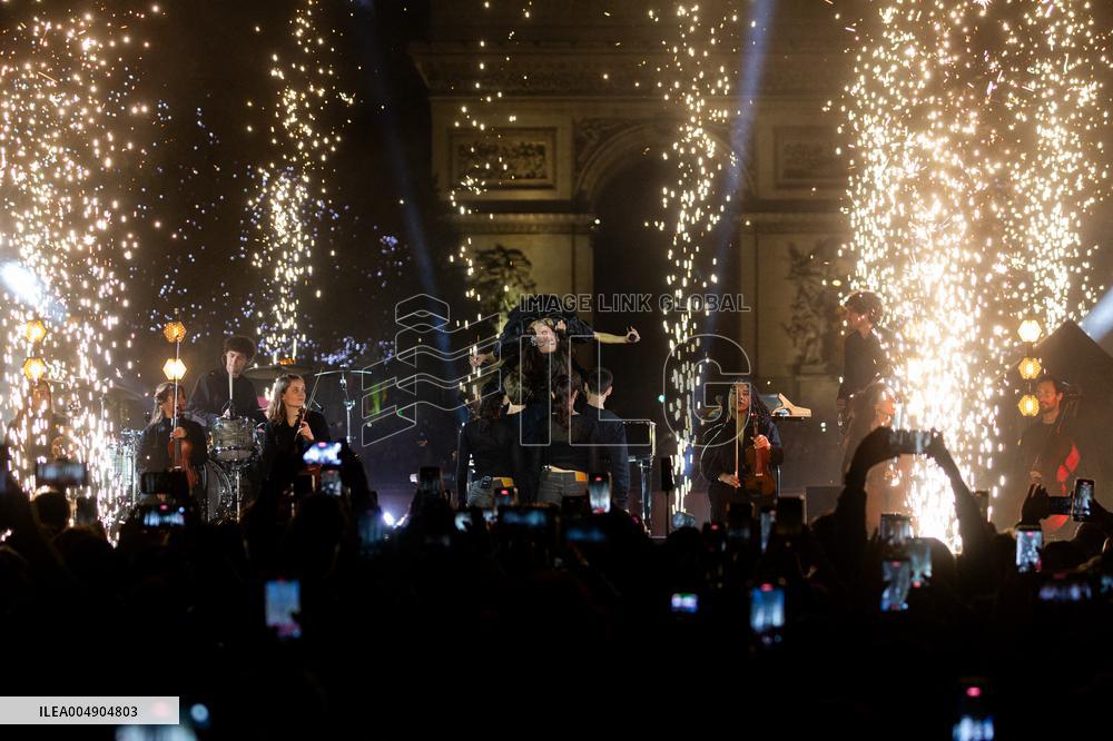 Champs Elysees Launches Christmas Lights NB