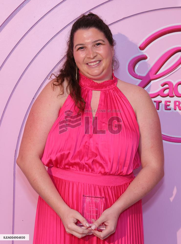 The Ladies of Porter Ranch x Glamlite Holiday Party - US