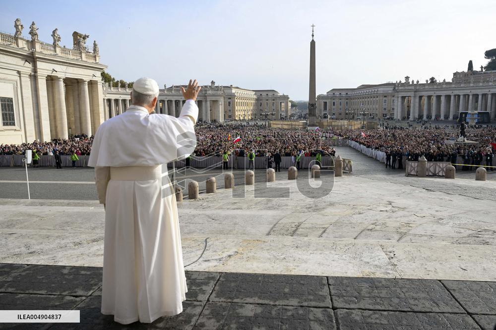 Pope Leo XIV Leads Mass For The Jubilee Of The Poor - Vatican