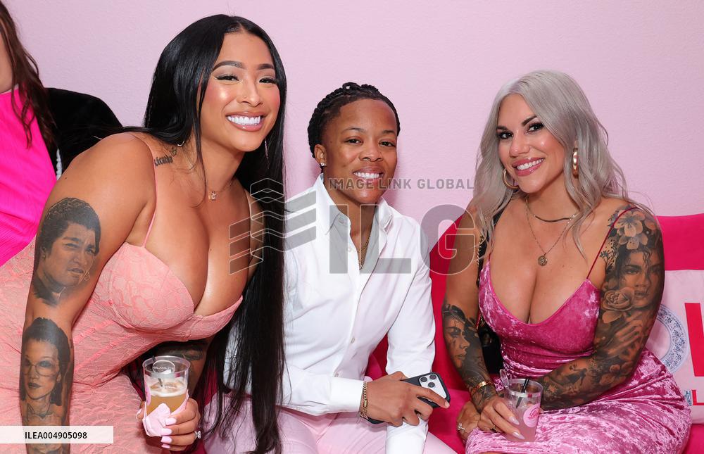 The Ladies of Porter Ranch x Glamlite Holiday Party - US