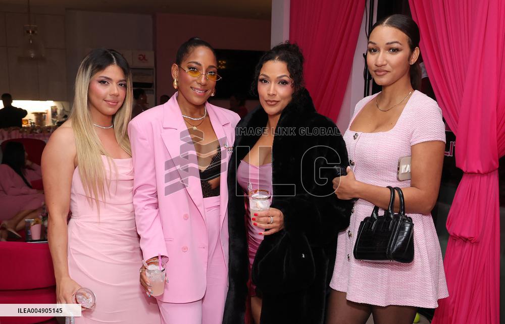 The Ladies of Porter Ranch x Glamlite Holiday Party - US