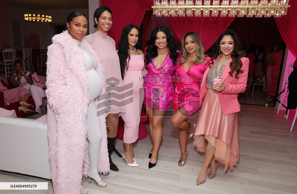 The Ladies of Porter Ranch x Glamlite Holiday Party - US