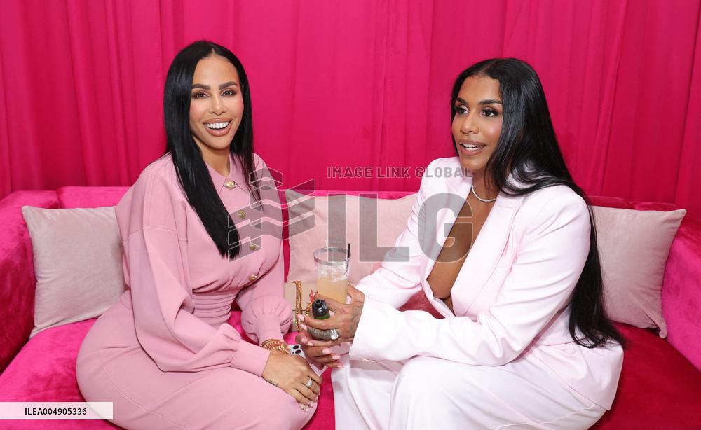 The Ladies of Porter Ranch x Glamlite Holiday Party - US