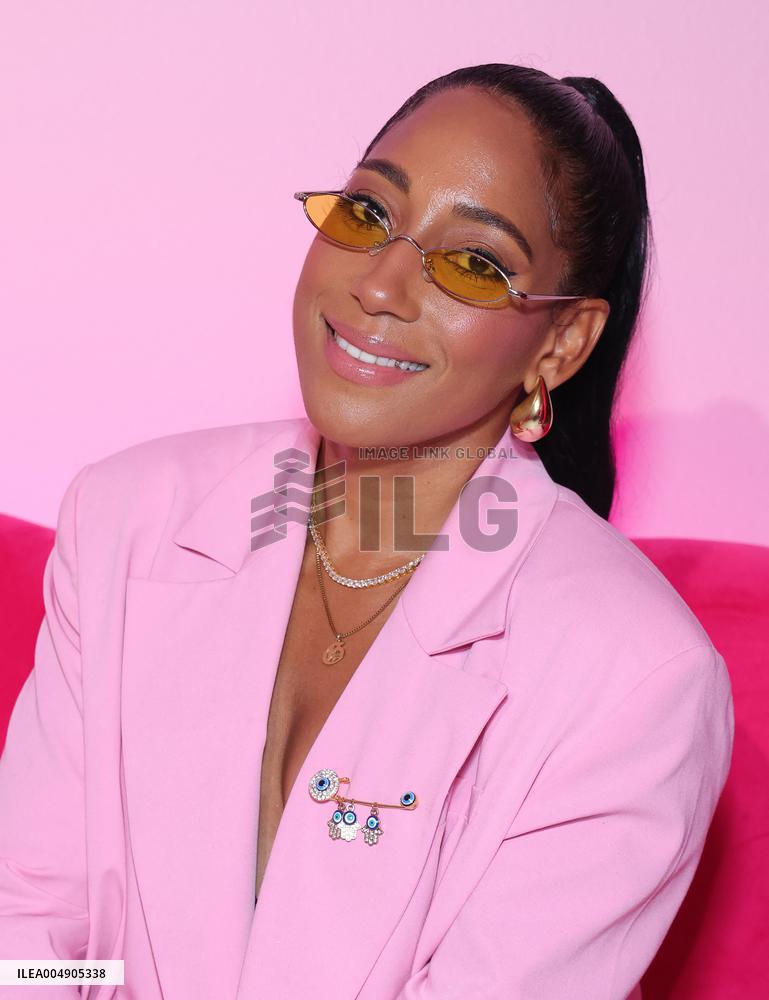 The Ladies of Porter Ranch x Glamlite Holiday Party - US