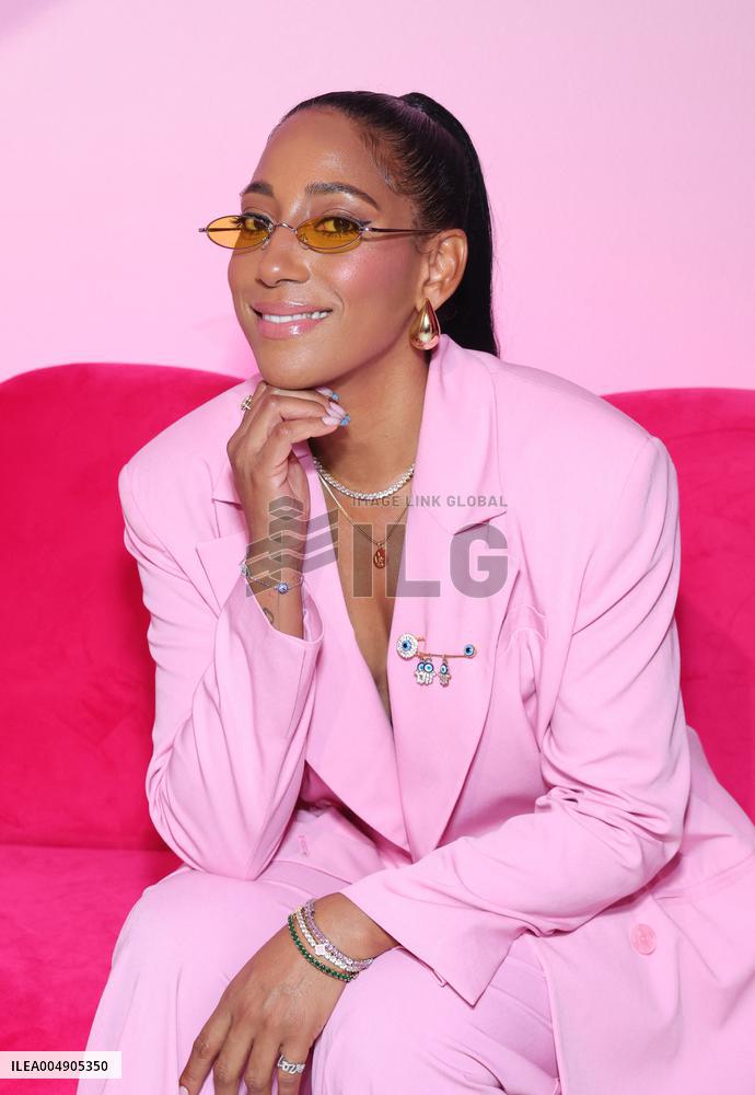 The Ladies of Porter Ranch x Glamlite Holiday Party - US