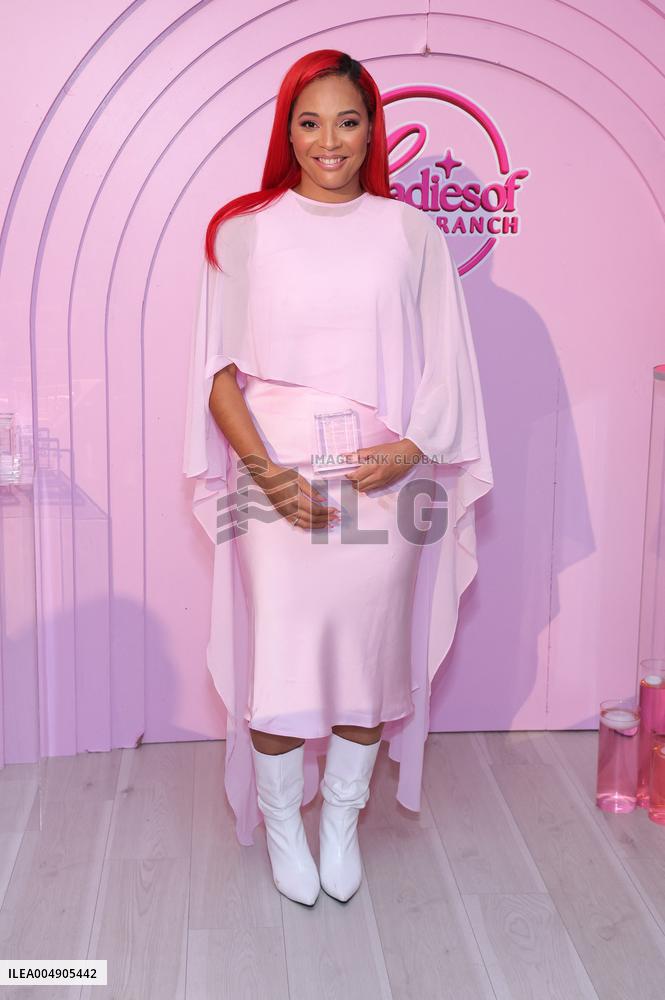 The Ladies of Porter Ranch x Glamlite Holiday Party - US