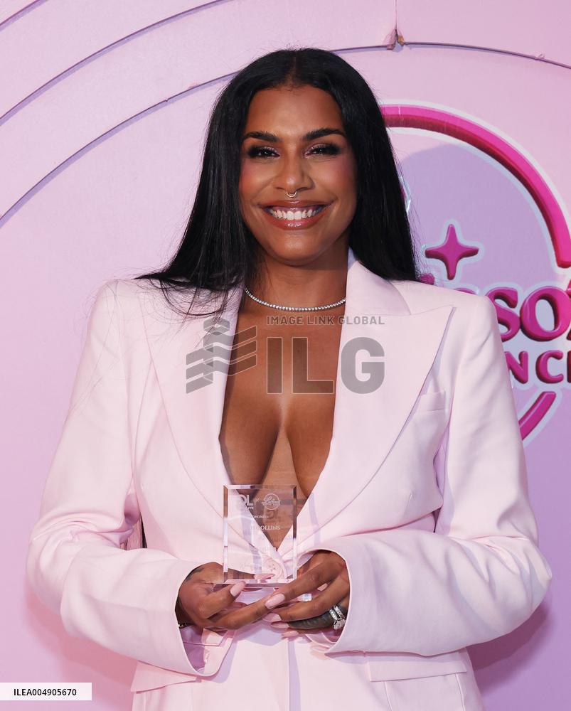 The Ladies of Porter Ranch x Glamlite Holiday Party - US