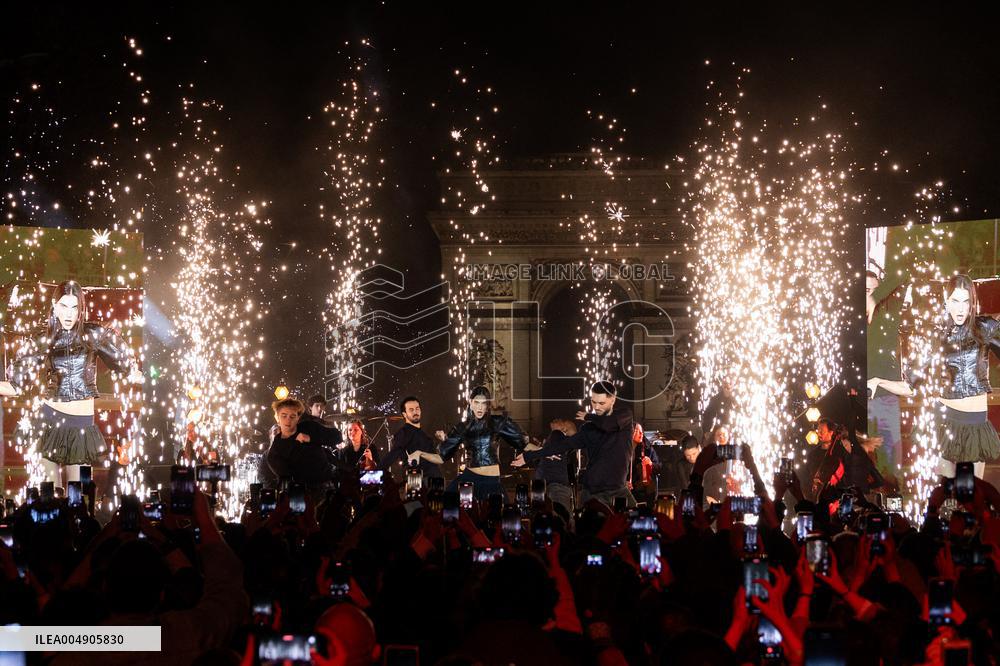 Champs Elysees Launches Christmas Lights NB