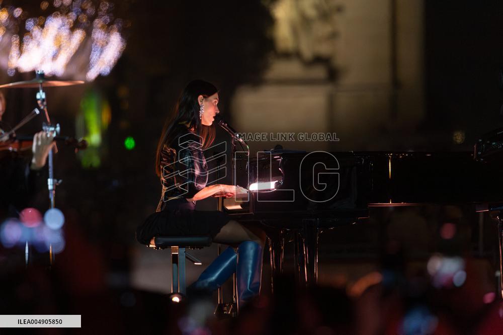 Champs Elysees Launches Christmas Lights NB