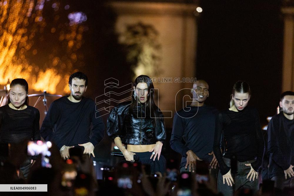 Champs Elysees Launches Christmas Lights NB