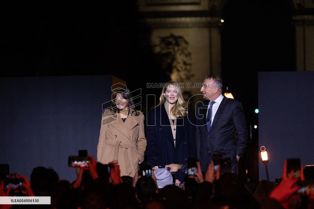 Champs Elysees Launches Christmas Lights NB