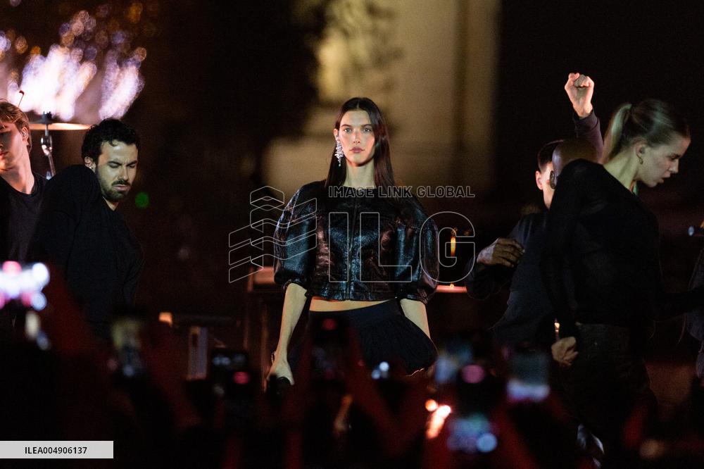 Champs Elysees Launches Christmas Lights NB