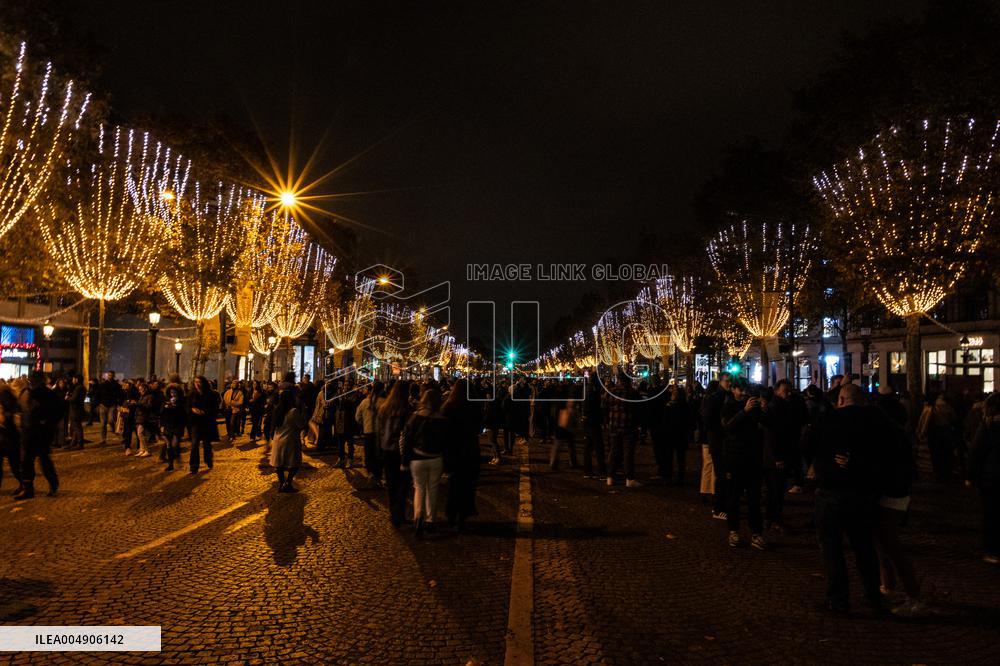 Champs Elysees Launches Christmas Lights NB