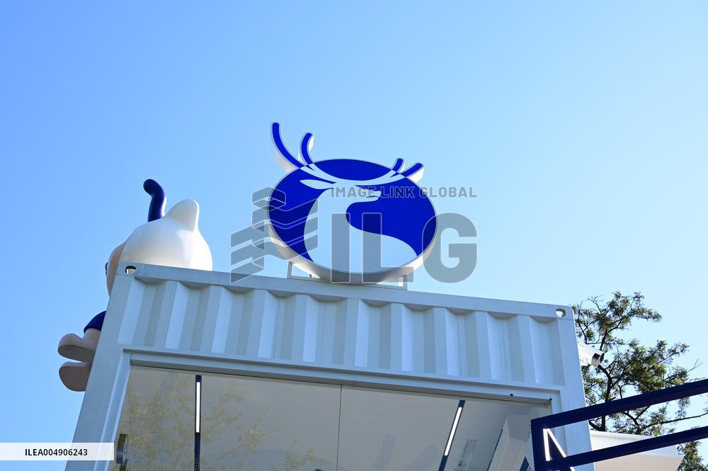 Luckin Coffee Container Themed Store in Fuzhou