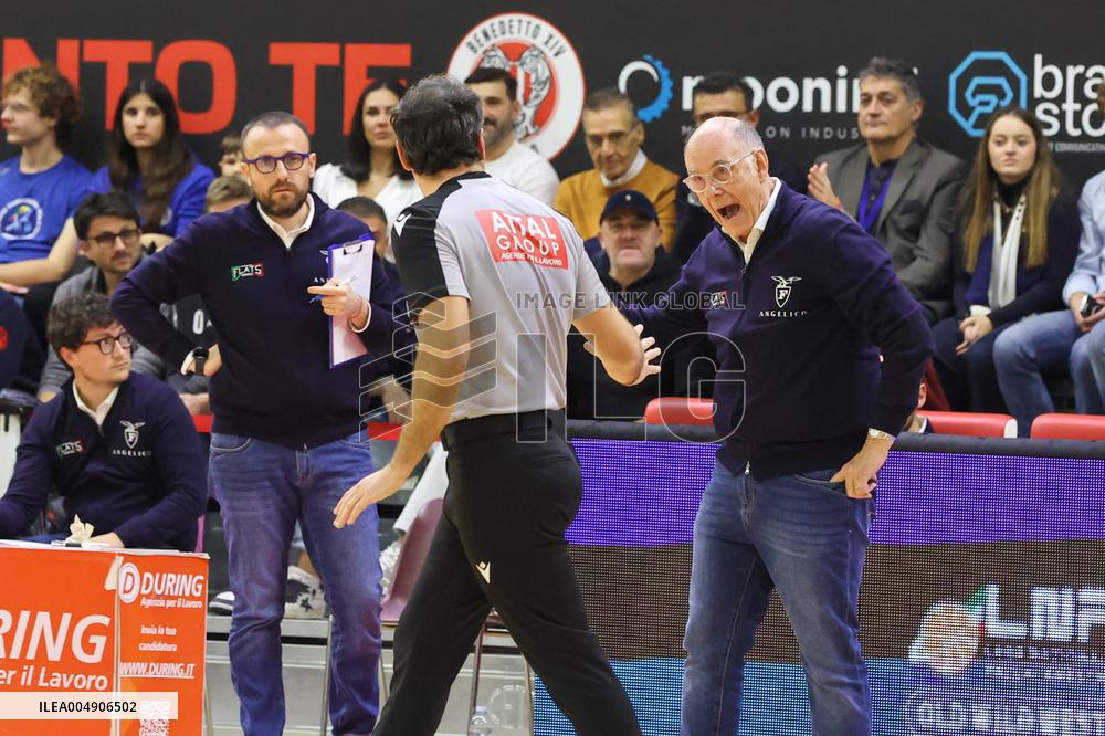 BASKET - Serie A2 - Sella Cento vs Fortitudo Bologna