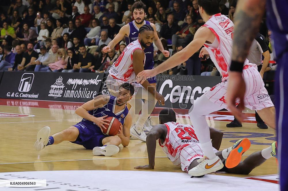 BASKET - Serie A2 - Sella Cento vs Fortitudo Bologna