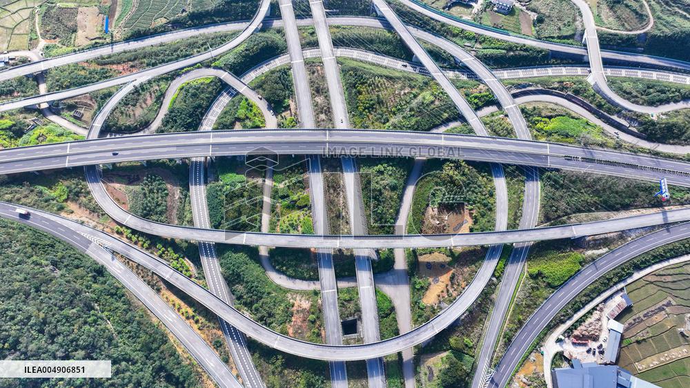 Three-dimensional Transportation Interchange