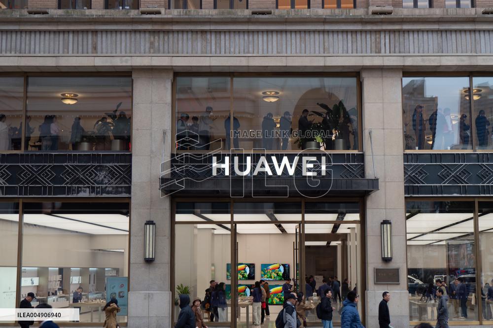 Huwei Mate 80 Phone Reserve