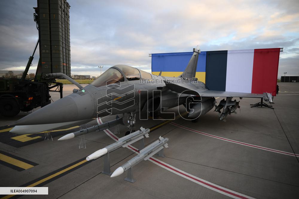 Volodymyr Zelensky Arrival Visit - Villacoublay