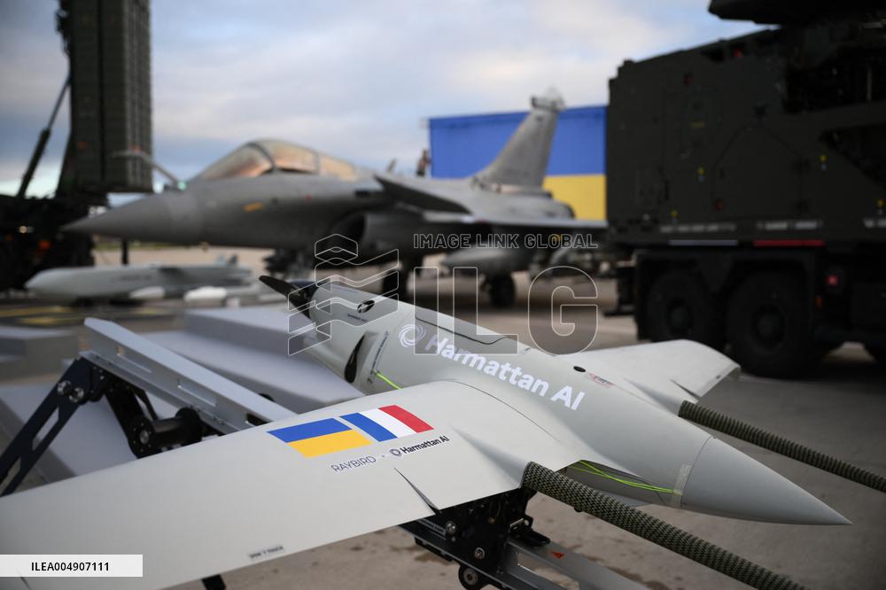 Volodymyr Zelensky Arrival Visit - Villacoublay