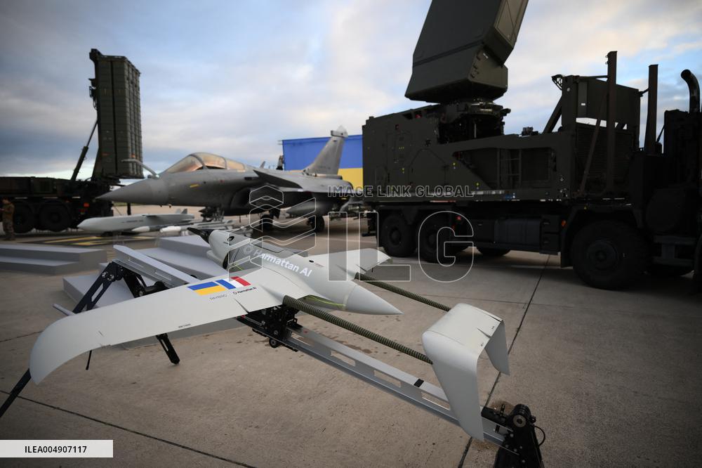 Volodymyr Zelensky Arrival Visit - Villacoublay