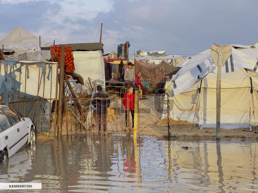 Weather Conditions Exacerbate Difficulties in Camps - Khan Yunis