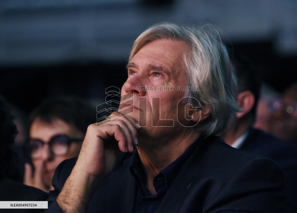 Meeting Of Bernard Cazeneuve For 2027 Presidential Election - Cergy-Pontoise