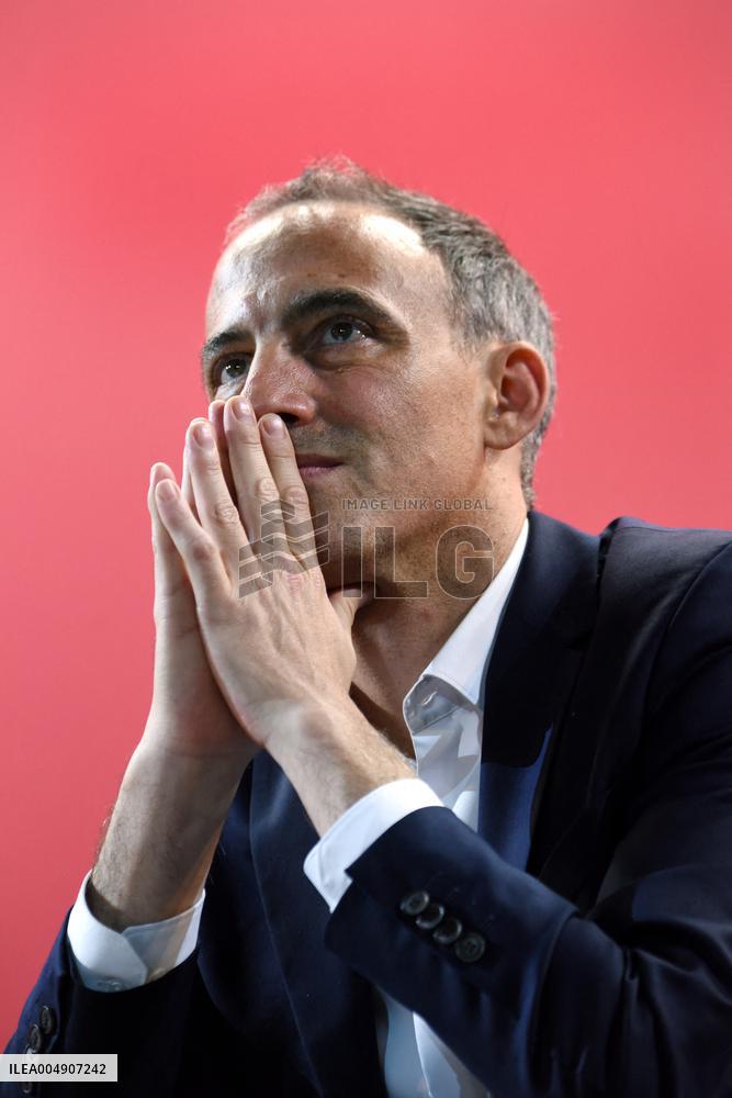 Meeting Of Bernard Cazeneuve For 2027 Presidential Election - Cergy-Pontoise