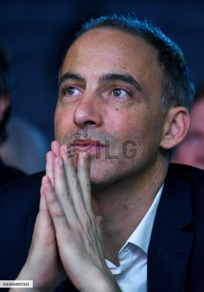 Meeting Of Bernard Cazeneuve For 2027 Presidential Election - Cergy-Pontoise