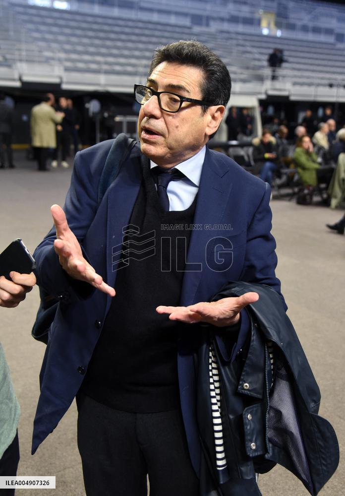 Meeting Of Bernard Cazeneuve For 2027 Presidential Election - Cergy-Pontoise