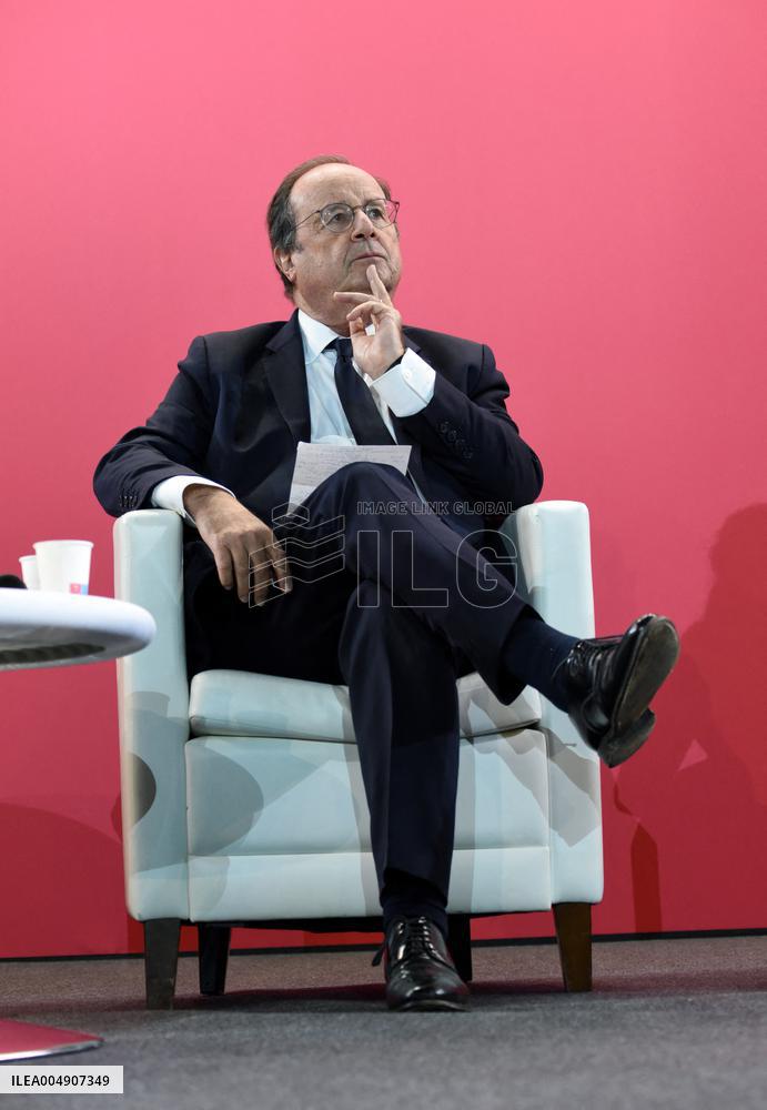 Meeting Of Bernard Cazeneuve For 2027 Presidential Election - Cergy-Pontoise