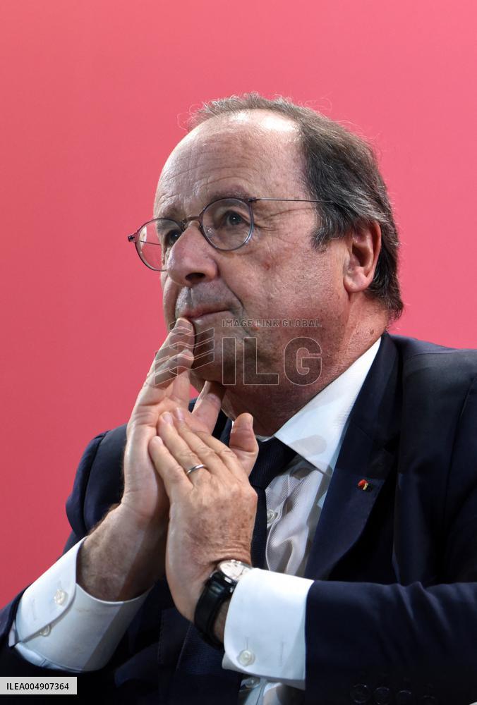 Meeting Of Bernard Cazeneuve For 2027 Presidential Election - Cergy-Pontoise